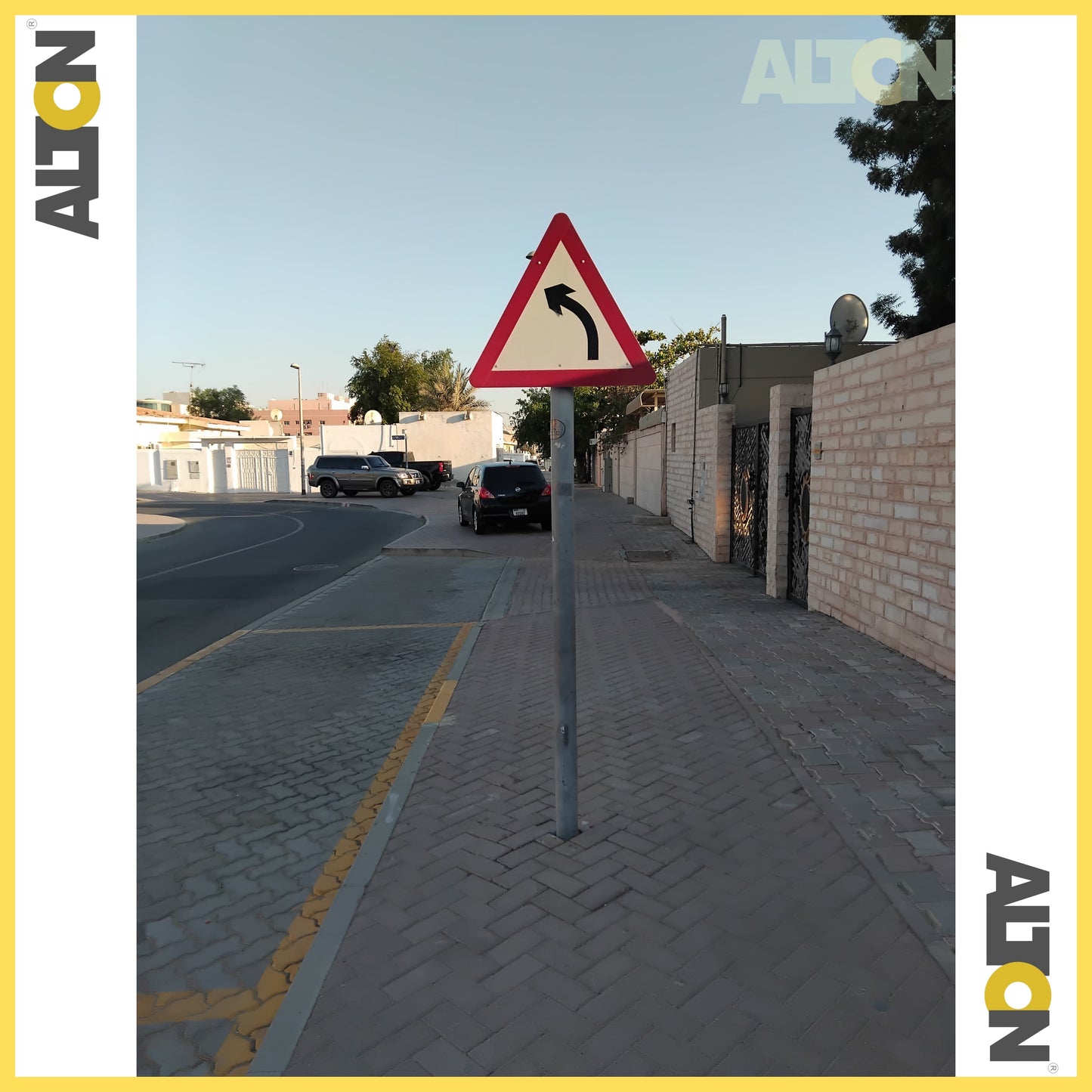 TRAFFIC SIGN