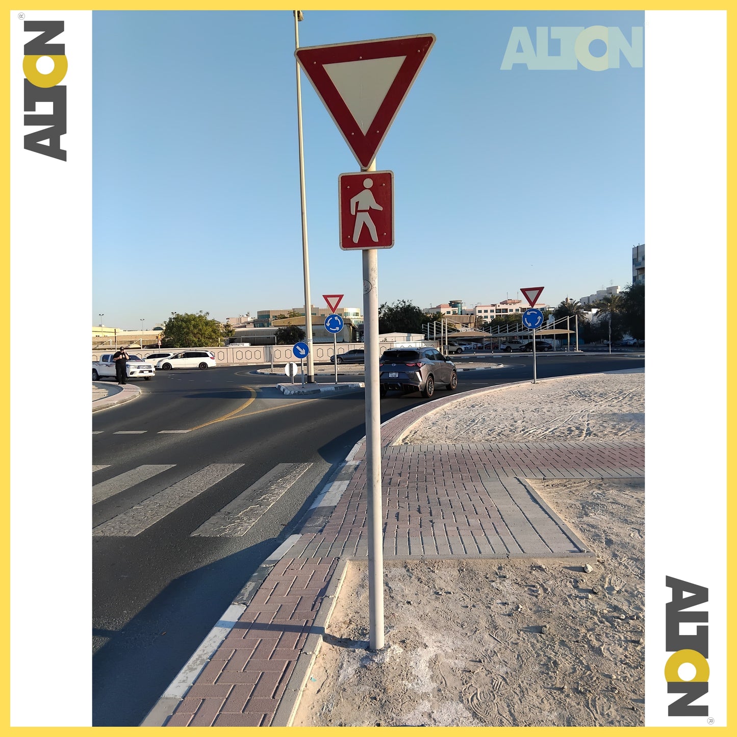 TRAFFIC SIGN