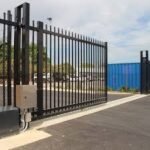 SLIDING RAIL GATE